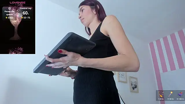 Emi_Rosee's cam snapshot