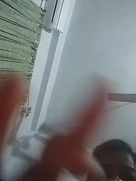 momo_loves's cam snapshot