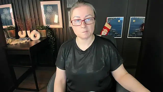 AlexandraKind live sex cam