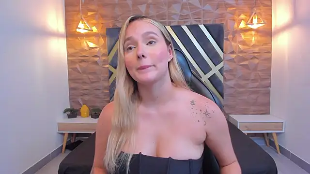 Emmaa_white_'s cam snapshot