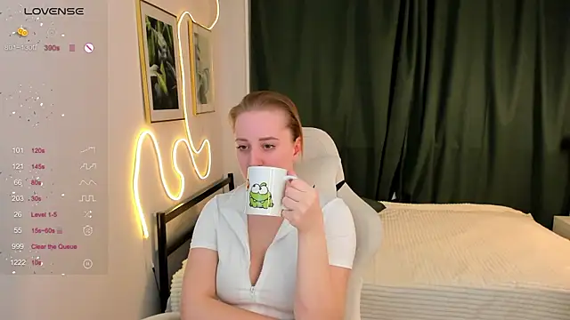 AnnaGrees live sex cam