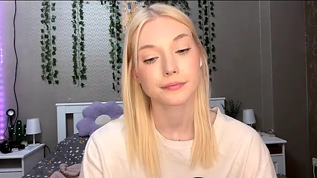 LlsabethHaze's cam snapshot