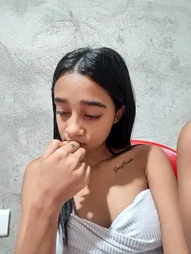 Zoe_Sweett18 live sex cam