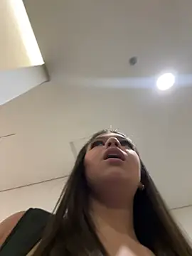 Alyshanon18 live sex cam