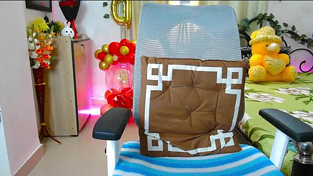 thyAnvi live sex cam