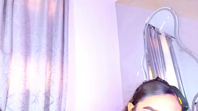 elysha_venus_'s cam snapshot