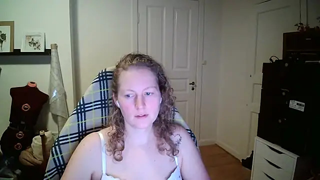 Girlnina-1995 live sex cam