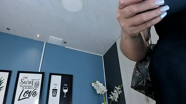 PaulinaDuarte live sex cam