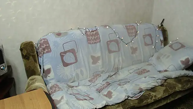 CutieMarine's cam snapshot