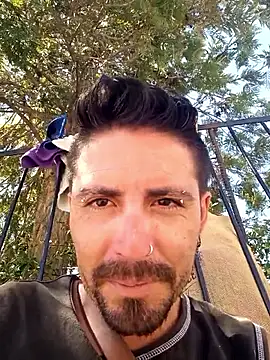 Lionardovssf35 live sex cam