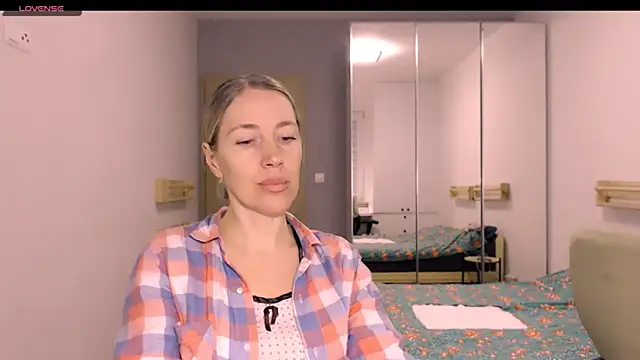 Javelinka's cam snapshot