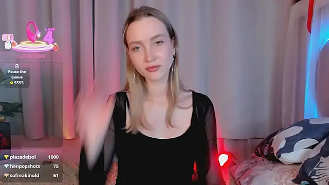 EllaBloom live sex cam