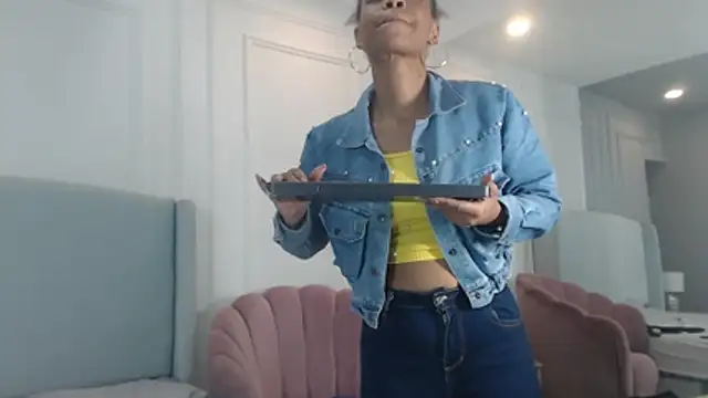 ChantalGarner's cam snapshot