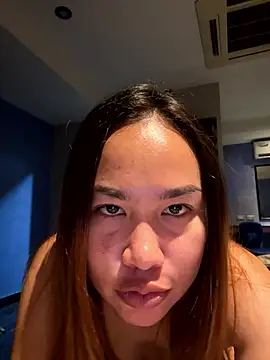 Ponthip live sex cam