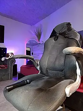 Naughty_Charly live sex cam