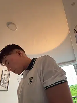 Logan_smith1 live sex cam