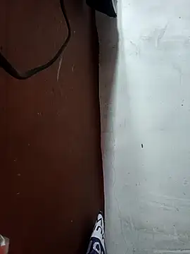 Yourhearbeat's cam snapshot