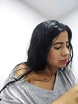 lizzthom live sex cam