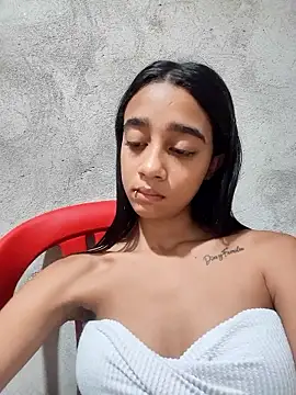 Zoe_Sweett18 live sex cam