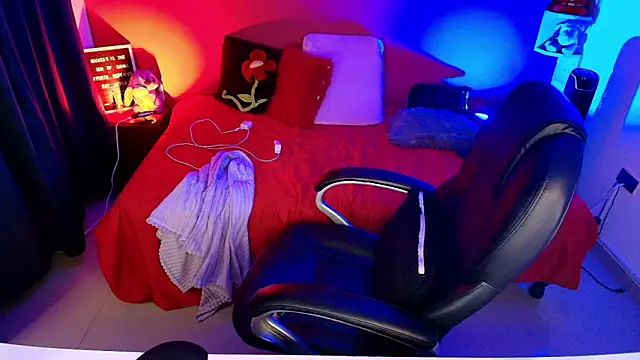 lulubigtitts1 live sex cam