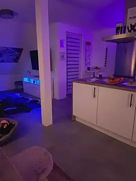 German_Milf live sex cam