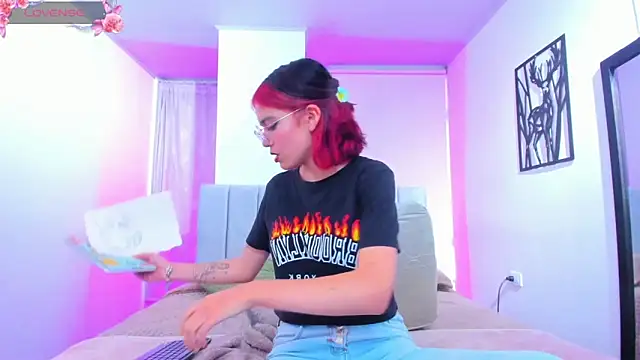 jade7_'s cam snapshot