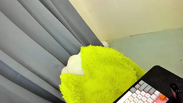 Saphira_Luxx live sex cam