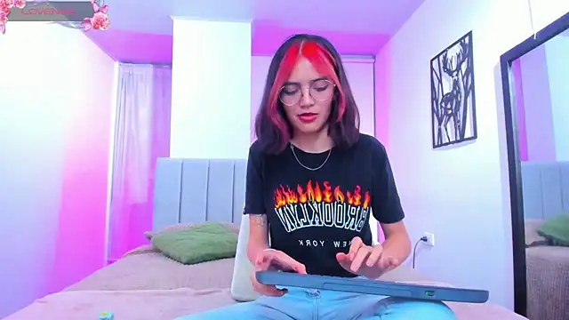 jade7_'s cam snapshot