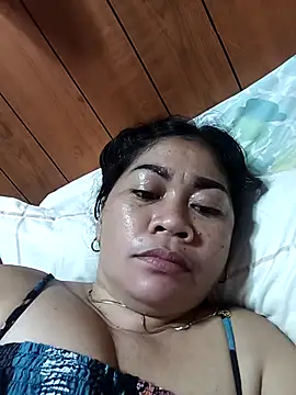 SweetChubbyMommy_02's cam snapshot