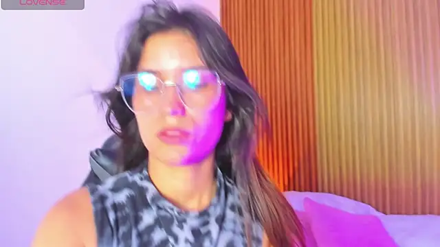 scarlett_rosse_x's cam snapshot