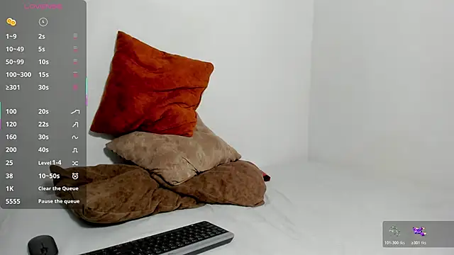 LoganTwink18 live sex cam