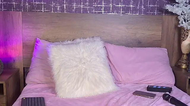 loana_vegas's cam snapshot