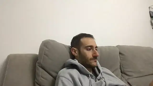 LukaShyGuy's cam snapshot