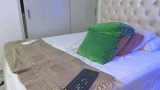 yulian_vasquez's cam snapshot