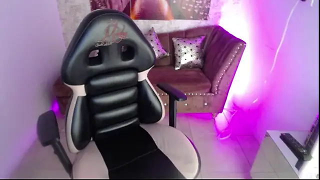 Aylanny_m's cam snapshot