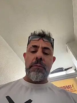 wolfbucker live sex cam