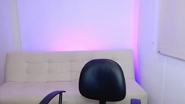 adrian_morelly live sex cam