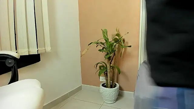 eren_jeager live sex cam