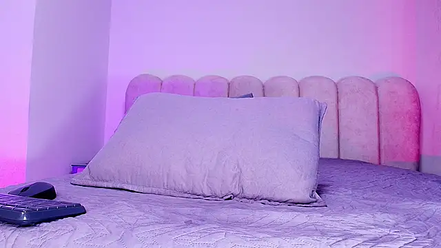 mia_stanfort's cam snapshot