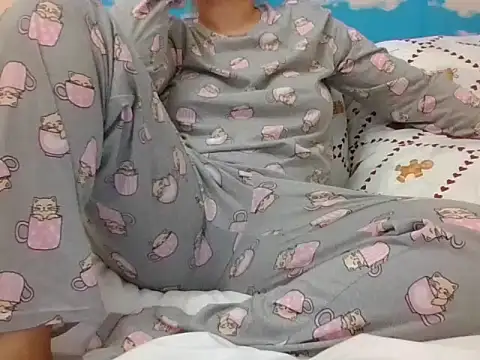 RealLittleRedRidingHood live sex cam