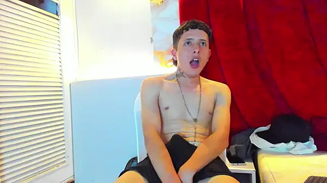 ESTEBAN_2102's cam snapshot