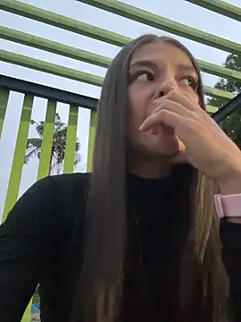 TaylorrHill's cam snapshot