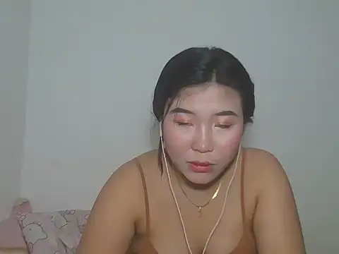 Zyeiii's cam snapshot