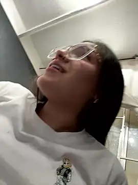 Alyha_Cortes live sex cam