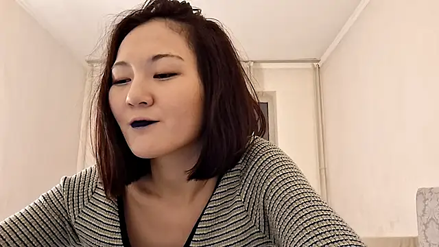 Lyndasilk live sex cam