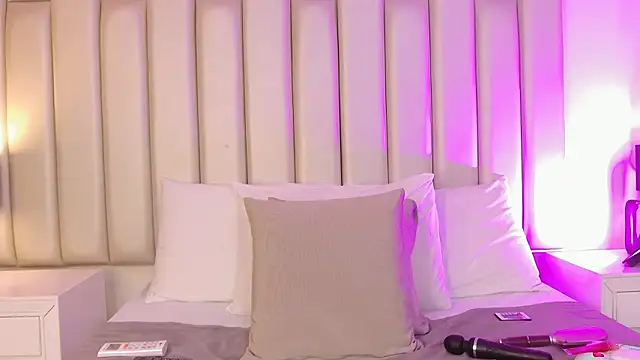 MiaMillers1's cam snapshot