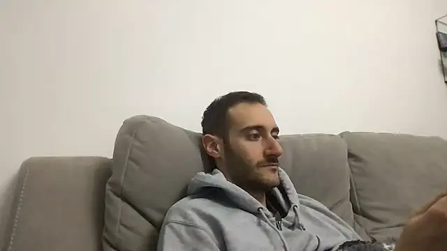 LukaShyGuy's cam snapshot