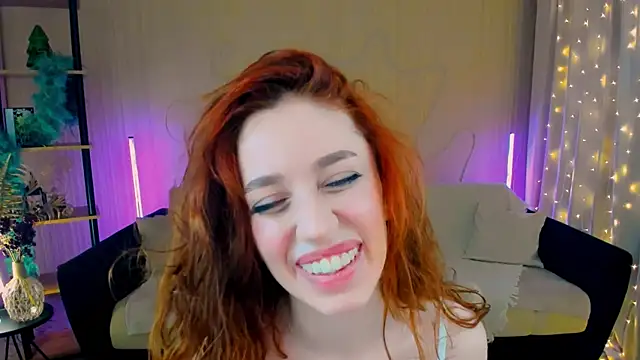 ChristinaConteeree's cam snapshot