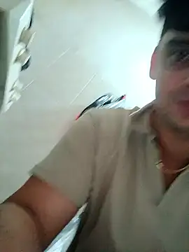 Dearlyescream27 live sex cam