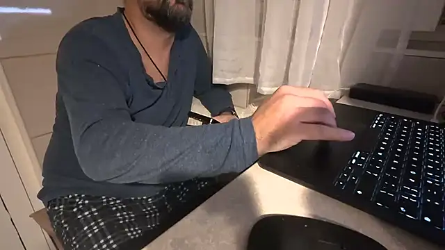 TARKAN1 live sex cam